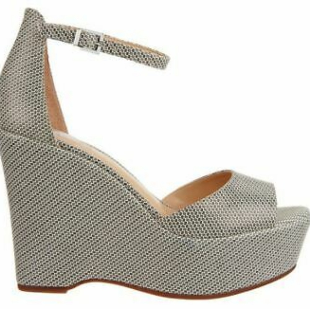 NIB Vince Camuto Tatchen Platform Wedges Size 11